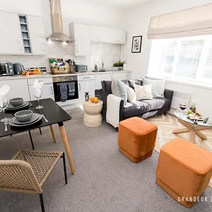 Apartment The Artist's Escape By Grandeur Property